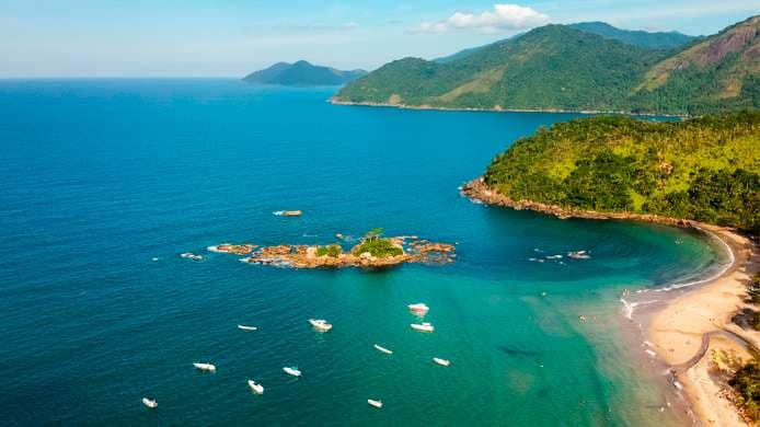 Cicloturismo em Ilhabela SP com trilhas e praias